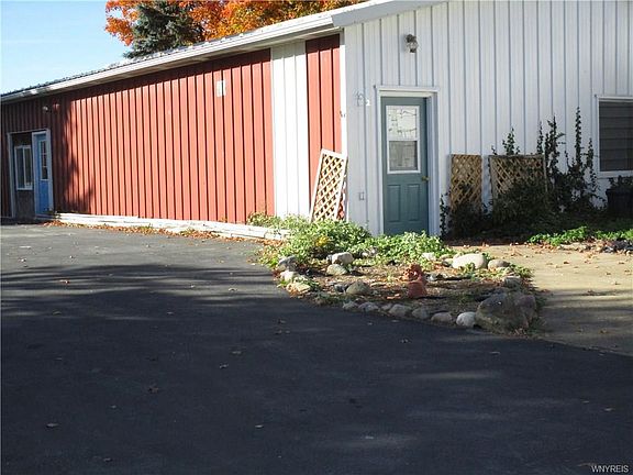 4th image of 12400 Vaughn St