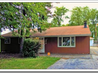 556 White Oak Rd, Bolingbrook, IL 60440