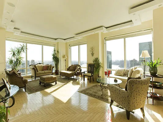 Sold by Sotheby's International Realty | media 5