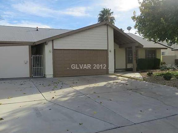 2nd image of 5602 Clydesdale St
