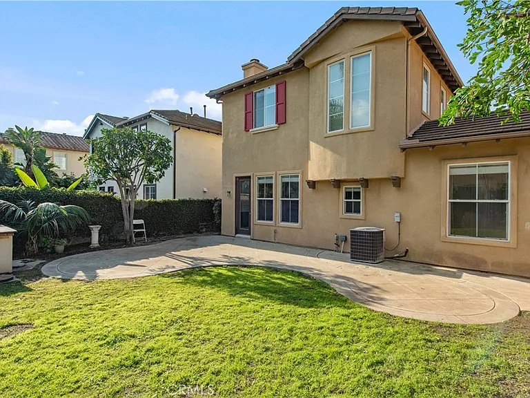 32 Sebastian — Photo 27