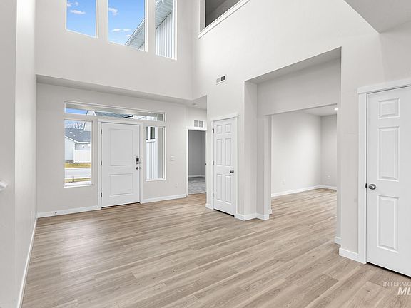 3rd image of 3170 S Maple Ranch Way