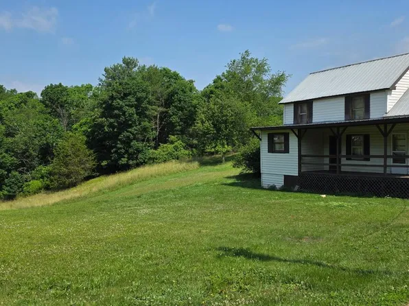 9000 Corner Rd, Hancock, MD 21750