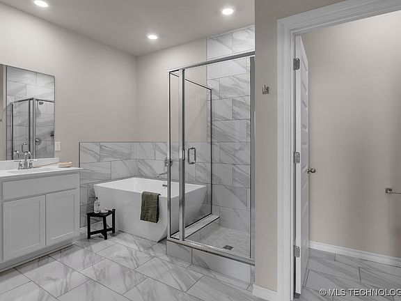 5th image of 6313 N 30th St