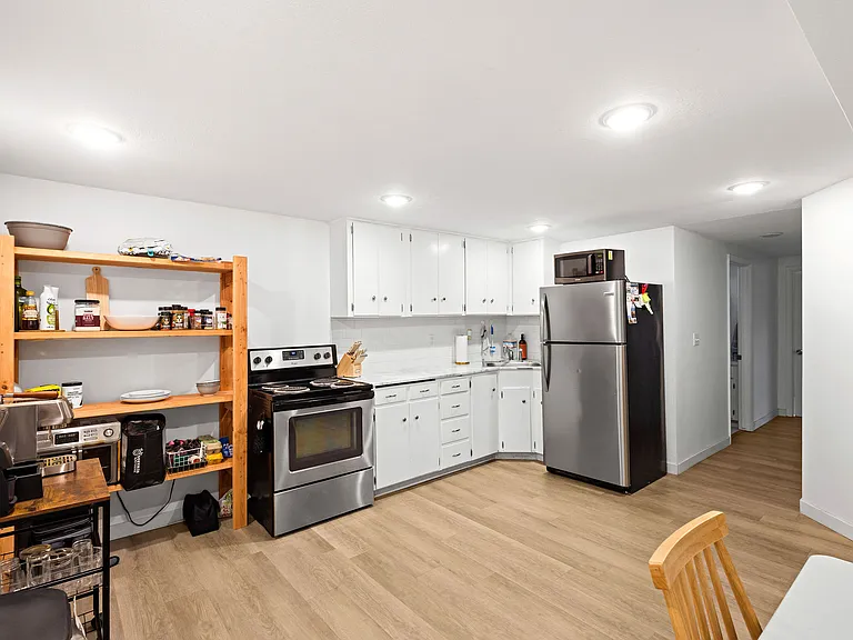 204 Dove Ave #2 — Photo 15
