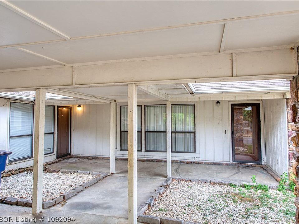 2nd image of 3227 S 60th St