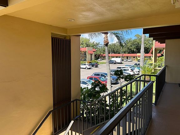 4th image of 1845 S Highland Ave APT 10-15