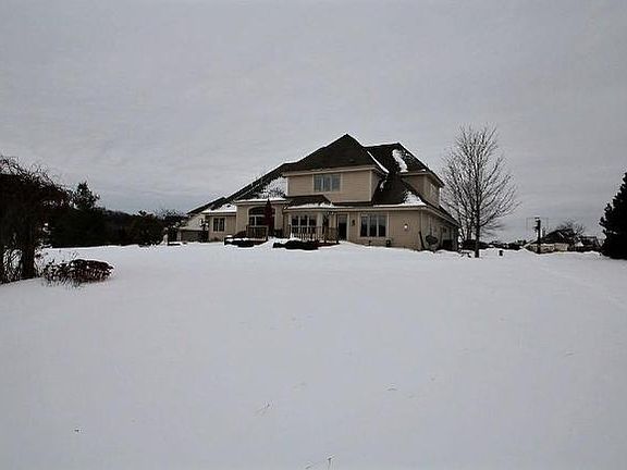 2nd image of W288N6367 Darles Ct