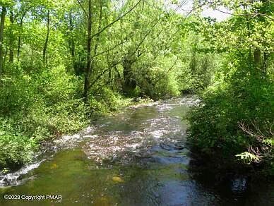 2nd image of 9 Marshalls Creek Rd