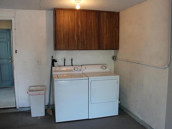 5th image of 2135 E Valley Pkwy Unit 18