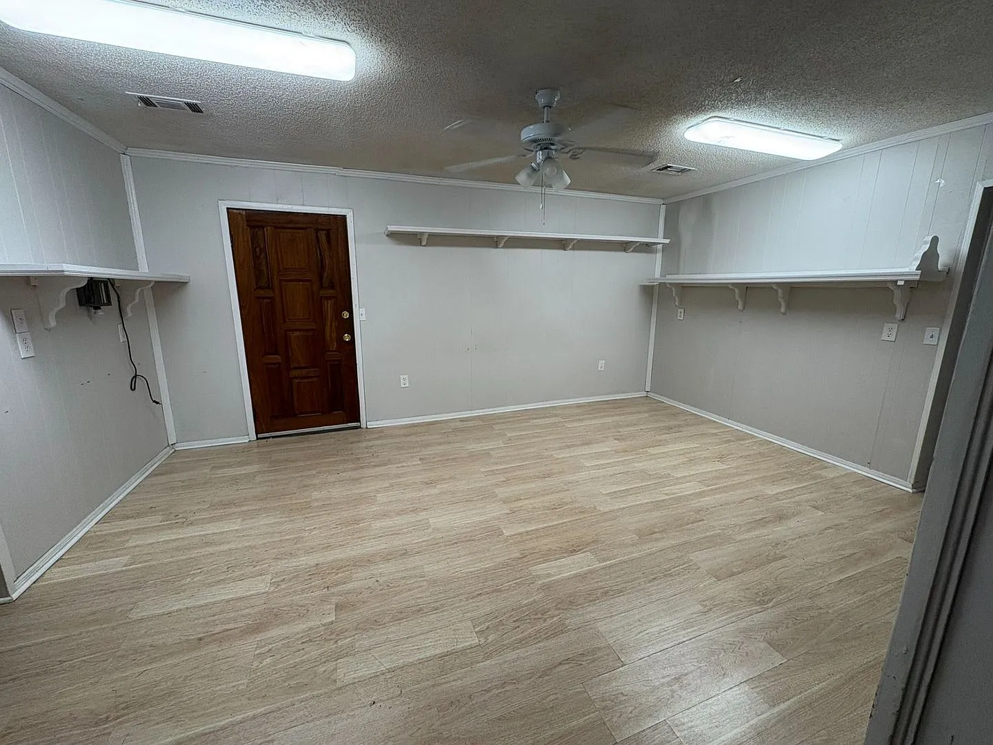 Move In Ready — Photo 4