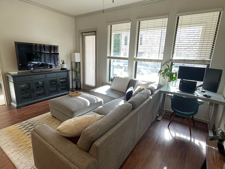 1st image of 1818 S Lakeshore Blvd #1164