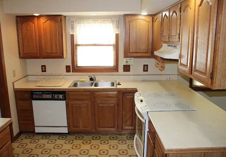 1701 Southfield Rd — Photo 4