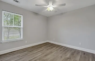 245 Abigail Cir — Photo 7