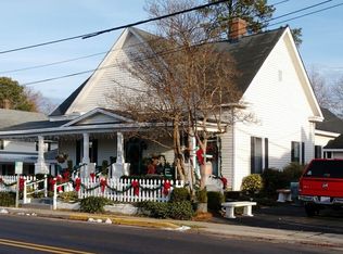 104 W Chatham St, Apex, NC 27502