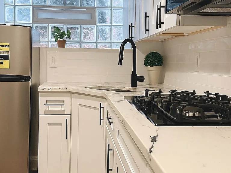 6820 Marsden St — Photo 11