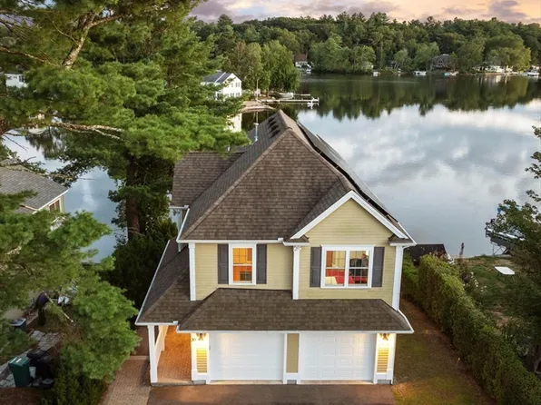 30 Lake Shore Dr N, Westford, MA 01886
