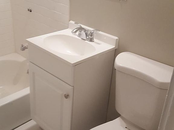 5th image of 7746 S Essex Ave #3