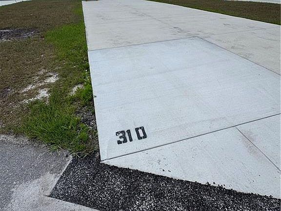 2nd image of 310 Horizon RD