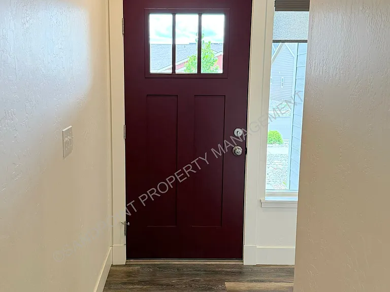 1616 Mosshart St — Photo 7