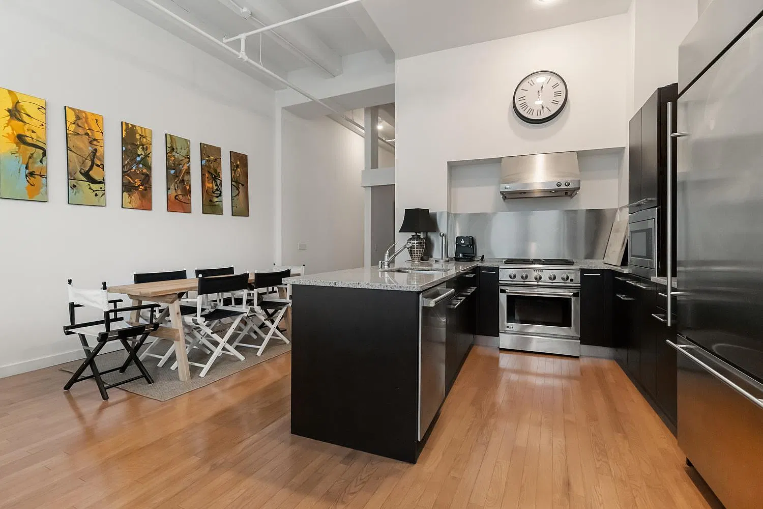 2 bed, 1140 sqft, $4,300 — Photo 3