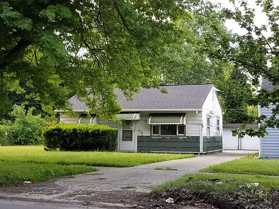 3rd image of 14106 Caine Ave