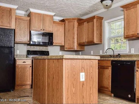 Image 5: D315C4AC-6068-4739-B3D1-AD239527FF07