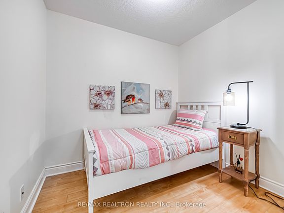 4th image of 32 Clegg Rd #209