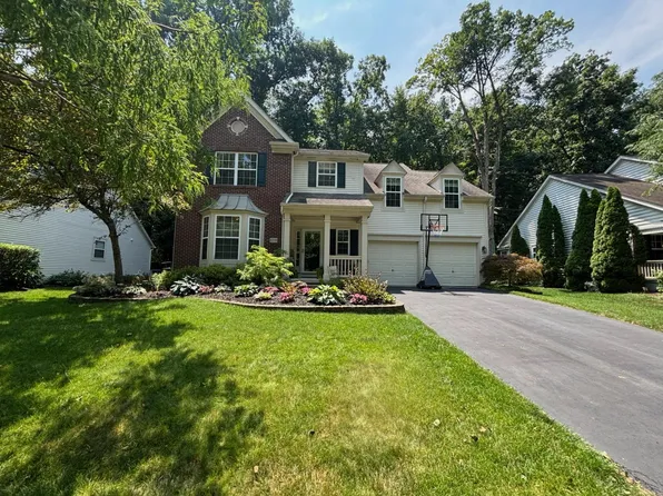 6319 Lake Mathias Dr, New Albany, OH 43054