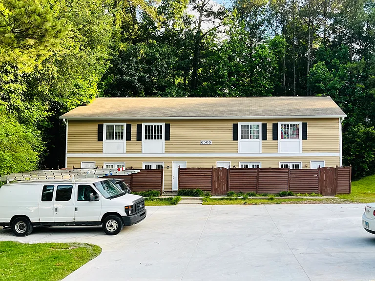 6505 Bannor Ln #B — Photo 1