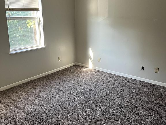 4th image of 3809 Harrison Ave #10