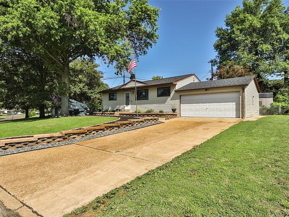 1st image of 10431 Roscommon Dr