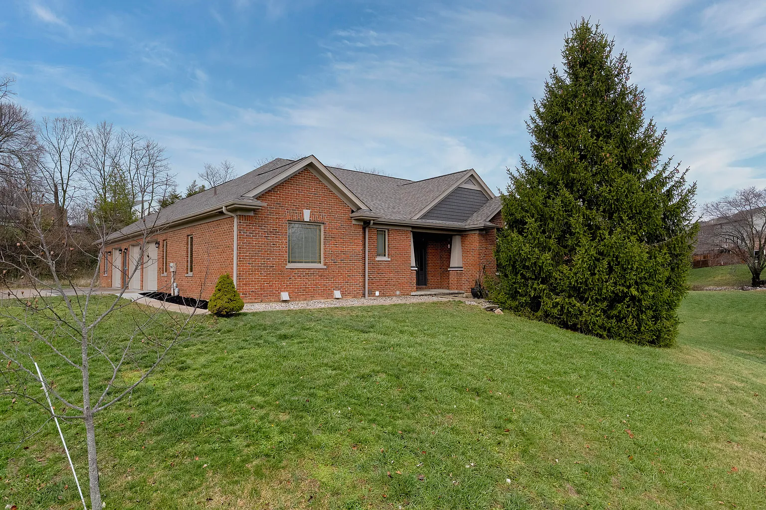 5647 Cody Rd photo 1