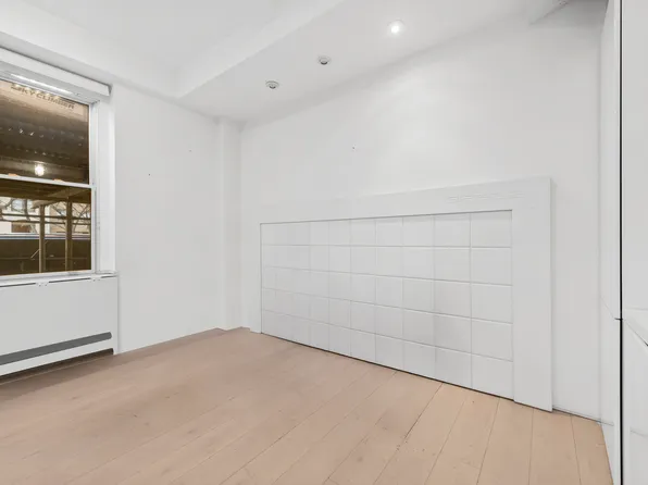 67 Park Avenue image 7 of 14