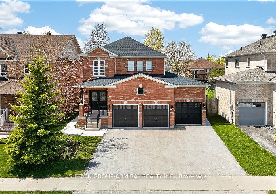 1st image of 6 White Cres