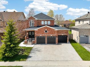 6 White Cres, Barrie, ON L4N 7M1