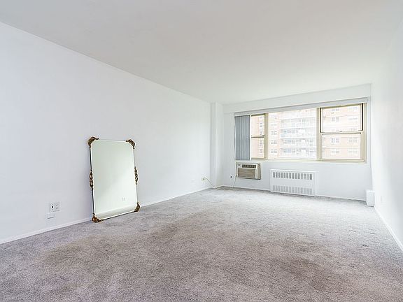 3rd image of 2928 W 5th St APT 11G