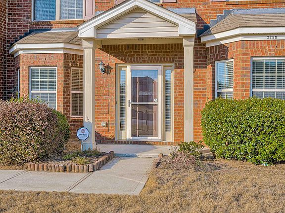2nd image of 3259 Lexington Way