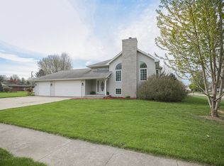 838 1st Pl, Kalona, IA