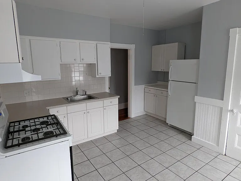 310 Faneuil St — Photo 12