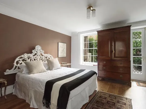 13 East 9th Street image 24 of 26