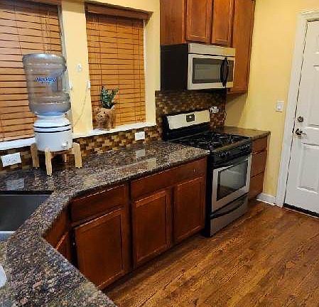 4th image of 6121 N Mozart St #1