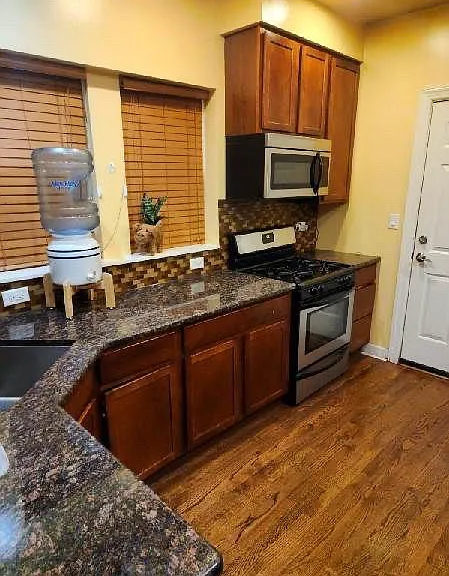 6121 N Mozart St #1 — Photo 4
