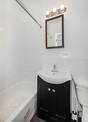 Rented by REAL New York | media 35