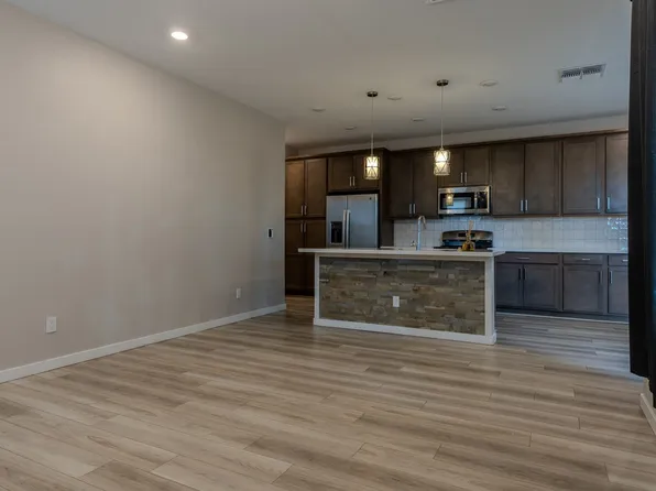1111 W Diamondback Dr, Chandler, AZ 85286