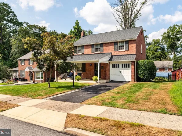 245 Signal Rd, Drexel Hill, PA 19026