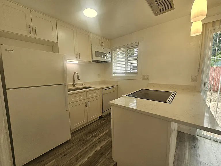 13936 SE Powell Blvd — Photo 10