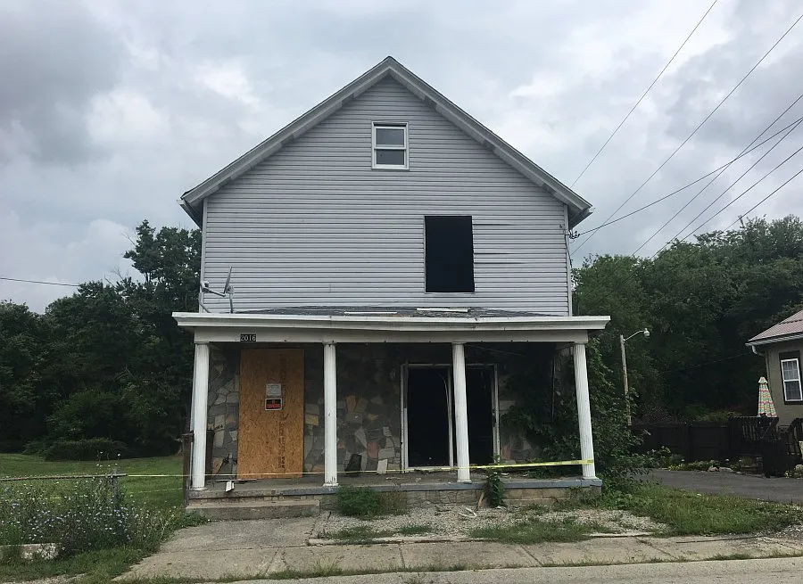 2016 Main St photo 1