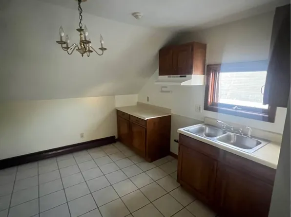 11-19 Cook St #3, Fall River, MA 02724