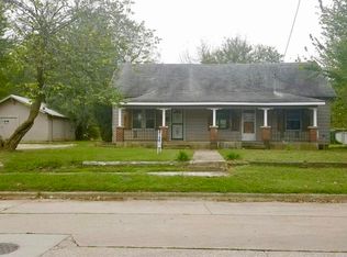 2020 W Chestnut St, Springfield, MO 65802